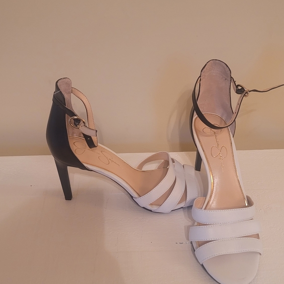 NWOT Jessica Simpson Black White Open Toe Strappy Heel Sandals Shoes Size 8.5 - Picture 2 of 5